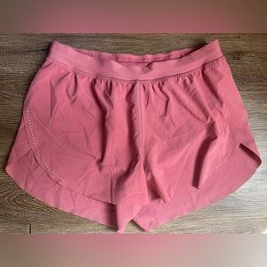 Lululemon find your pace shorts